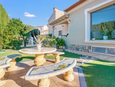 Bestaand - Villa - Denia