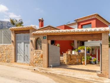 Bestaand - Villa - Denia