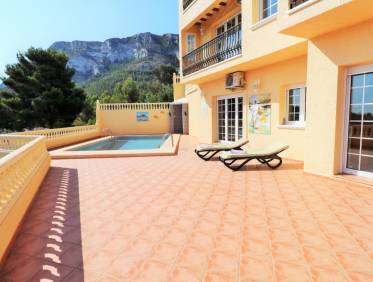 Bestaand - Villa - Denia