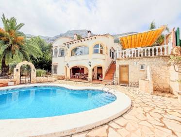 Bestaand - Villa - Denia