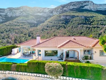 Bestaand - Villa - Denia