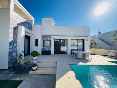 Bestaand - Villa - Denia