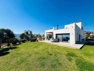 Bestaand - Villa - Denia