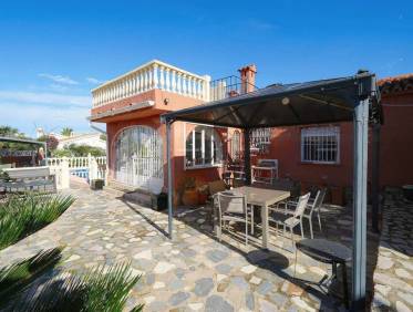Bestaand - Villa - Denia