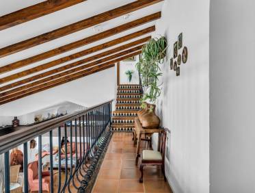 Bestaand - Villa - Estepona - East Estepona