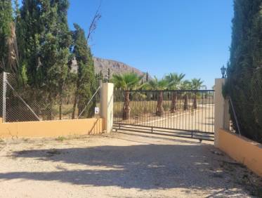 Bestaand - Villa - Hondón de las Nieves - Hondón de las Nieves / el Fondó de les Neus