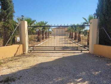 Bestaand - Villa - Hondón de las Nieves - Hondón de las Nieves / el Fondó de les Neus
