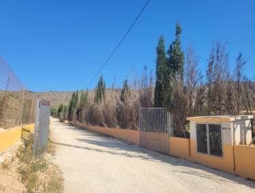 Bestaand - Villa - Hondón de las Nieves - Hondón de las Nieves / el Fondó de les Neus