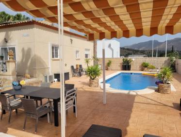 Bestaand - Villa - Hondón de las Nieves - Hondón de las Nieves / el Fondó de les Neus
