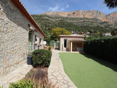 Bestaand - Villa - Jávea