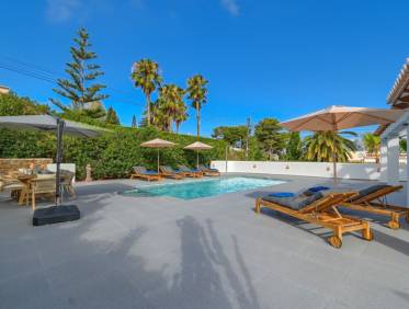 Bestaand - Villa - Jávea