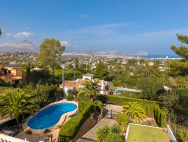Bestaand - Villa - Jávea