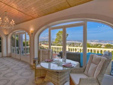 Bestaand - Villa - Jávea