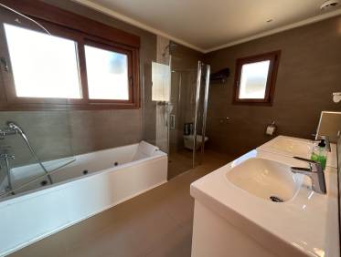 Bestaand - Villa - Jávea