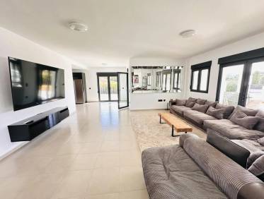Bestaand - Villa - Jávea
