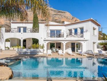 Bestaand - Villa - Jávea