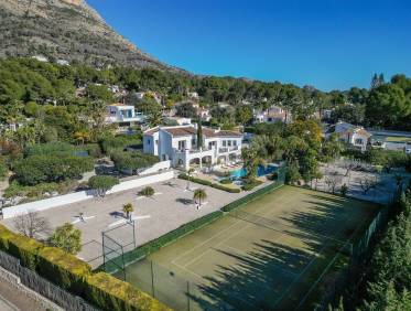 Bestaand - Villa - Jávea
