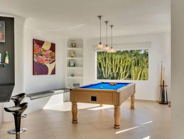 Bestaand - Villa - Jávea