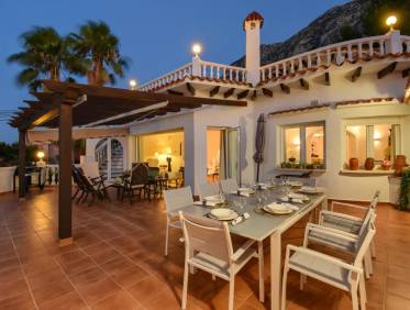 Bestaand - Villa - Jávea