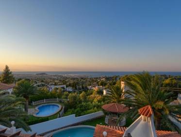 Bestaand - Villa - Jávea
