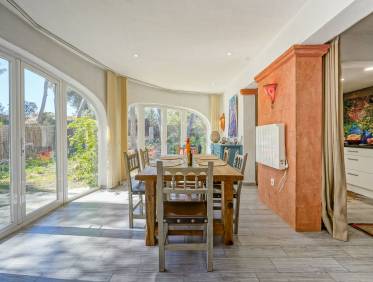 Bestaand - Villa - Jávea