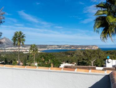 Bestaand - Villa - Jávea