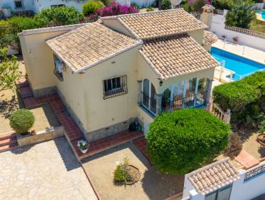 Bestaand - Villa - Jávea