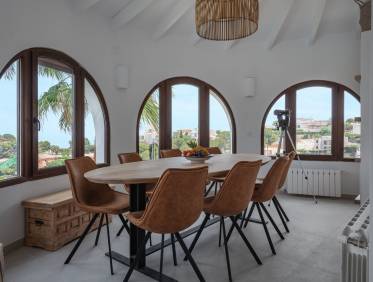 Bestaand - Villa - Jávea