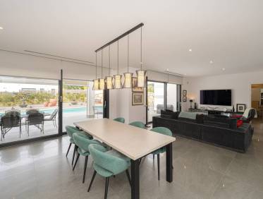 Bestaand - Villa - Jávea