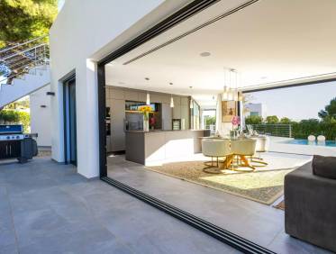 Bestaand - Villa - Jávea