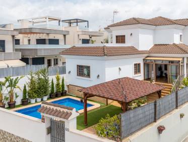 Bestaand - Villa - Los Montesinos - La Herrada