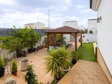 Bestaand - Villa - Los Montesinos - La Herrada