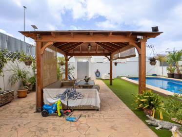 Bestaand - Villa - Los Montesinos - La Herrada