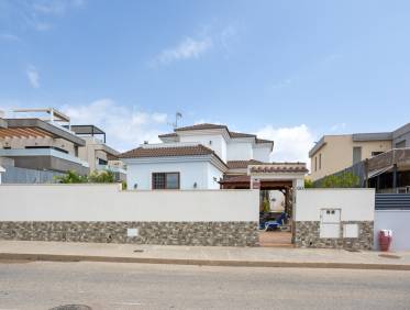 Bestaand - Villa - Los Montesinos - La Herrada