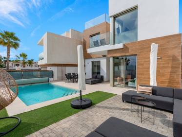 Bestaand - Villa - Orihuela Costa - Villamartin