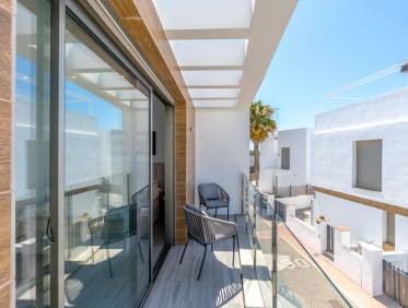 Bestaand - Villa - Orihuela Costa - Villamartin
