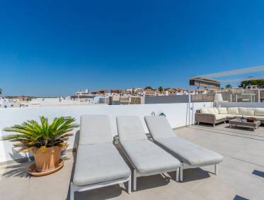 Bestaand - Villa - Orihuela Costa - Villamartin