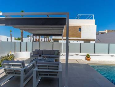 Bestaand - Villa - Orihuela Costa - Villamartin