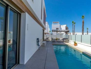 Bestaand - Villa - Orihuela Costa - Villamartin