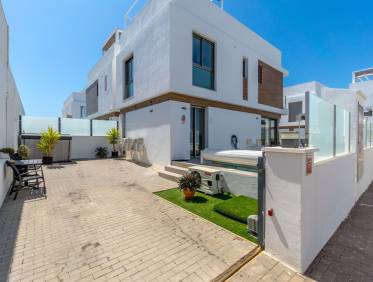 Bestaand - Villa - Orihuela Costa - Villamartin