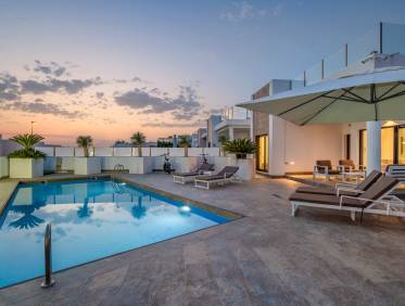 Bestaand - Villa - Orihuela Costa - Villamartin