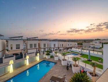 Bestaand - Villa - Orihuela Costa - Villamartin