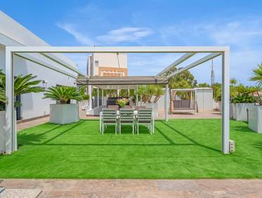 Bestaand - Villa - Orihuela Costa - Villamartin