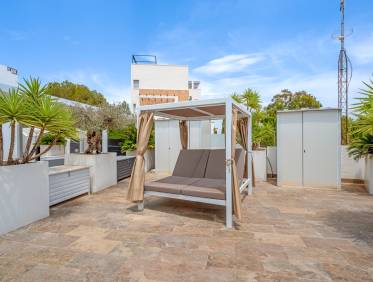 Bestaand - Villa - Orihuela Costa - Villamartin