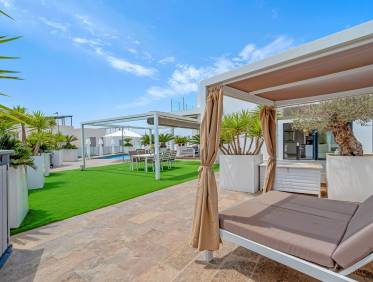 Bestaand - Villa - Orihuela Costa - Villamartin