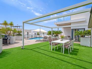 Bestaand - Villa - Orihuela Costa - Villamartin