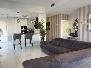 Bestaand - Villa - Orihuela Costa - Villamartin