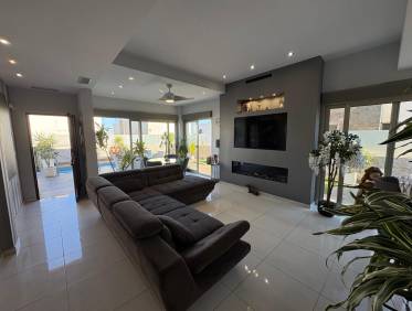 Bestaand - Villa - Orihuela Costa - Villamartin