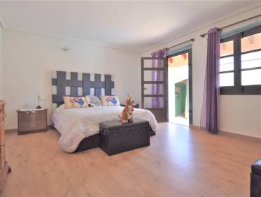 Bestaand - Villa - Orihuela Costa - Villamartin