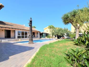 Bestaand - Villa - Orihuela Costa - Villamartin